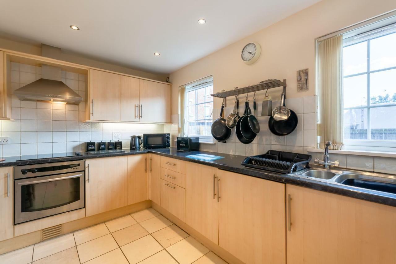 Newcastle City Centre Spacious Town House Free Parking And Wifi Экстерьер фото
